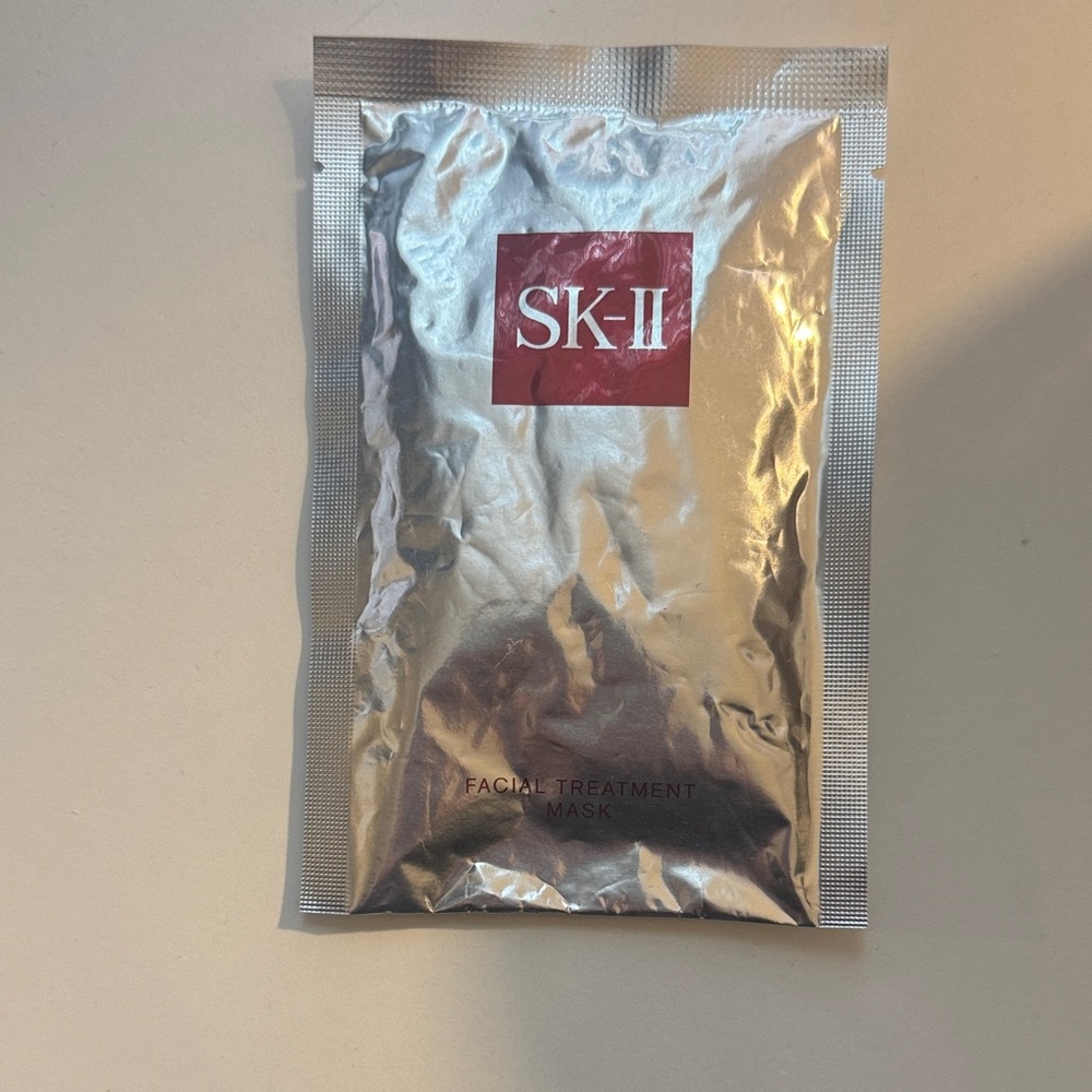 SK-II Brightening Facial treatment mask